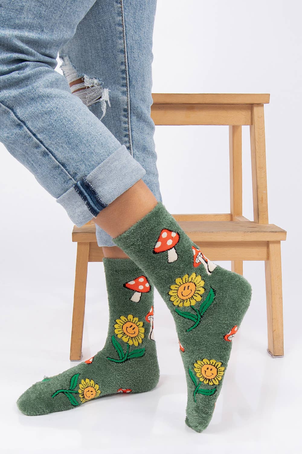 Mushroom Fields | Women's Fuzzy Pattern Warm Socks