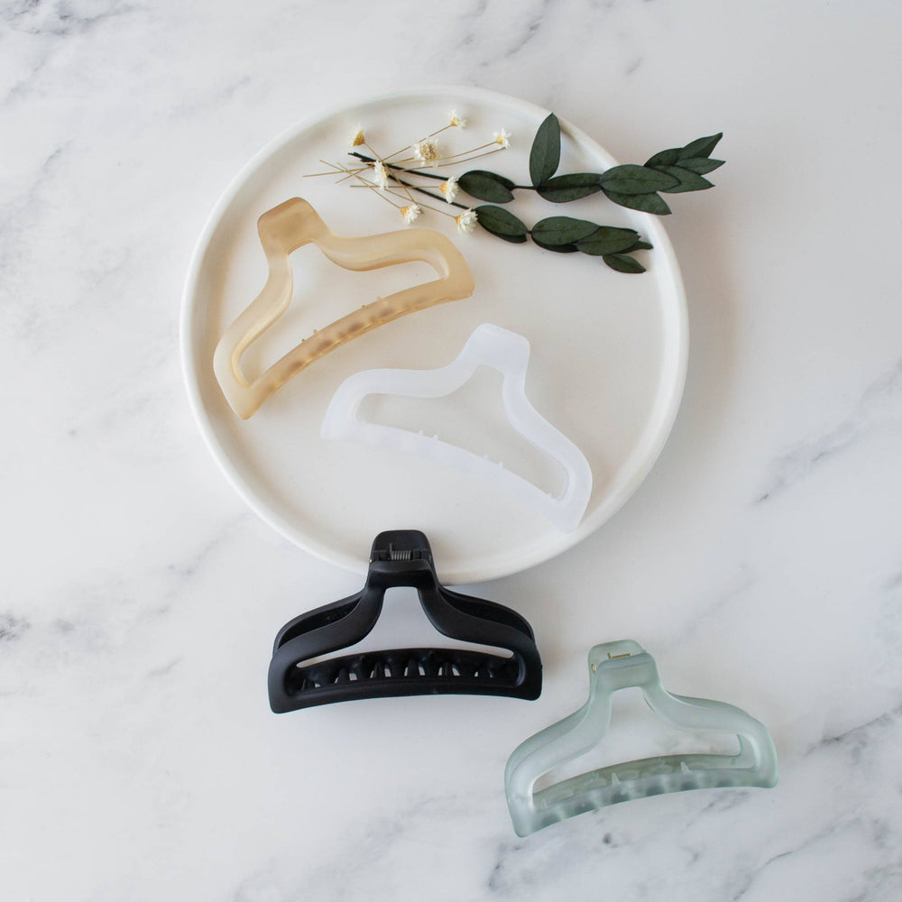 
                      
                        Moëtt Ice Matte Hair Clip
                      
                    