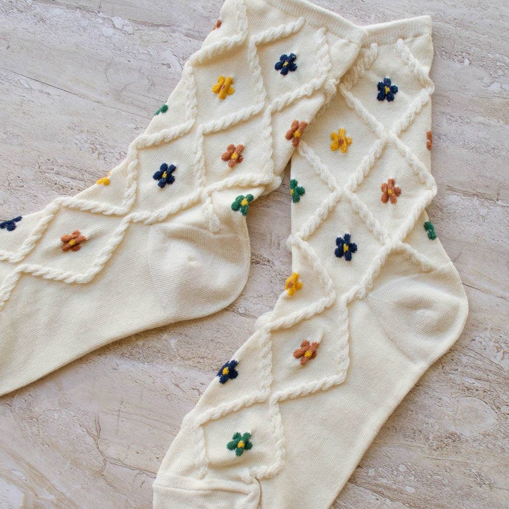 
                      
                        Ann Cottage Floral Casual Socks
                      
                    