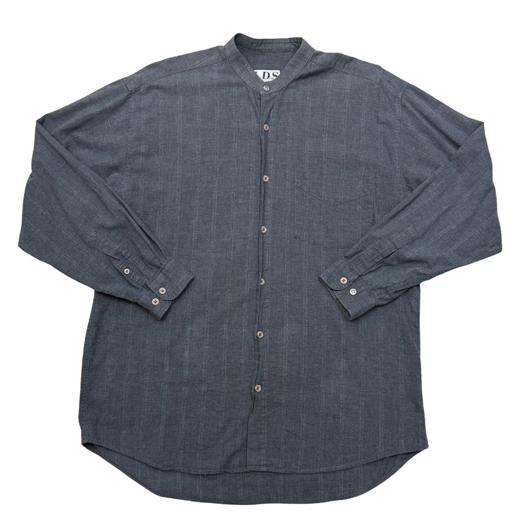 
                      
                        Pre-loved Unisex Gray Button-down Top - Size M
                      
                    