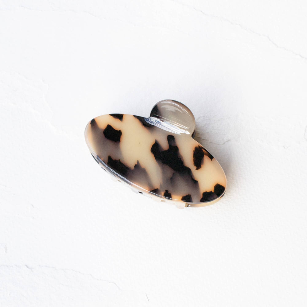 
                      
                        Eco Oval The Rainbow Hair Claw Clip
                      
                    