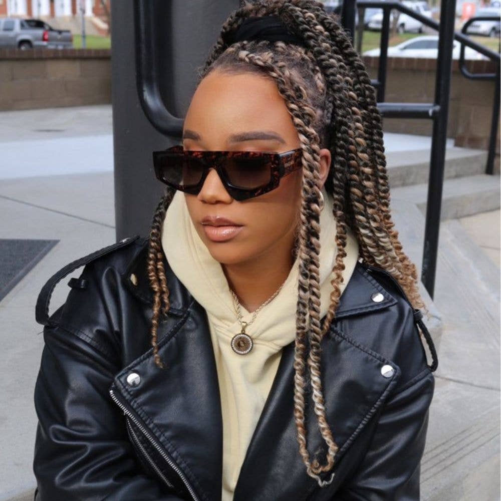 
                      
                        Ivy Sunglasses - Black
                      
                    