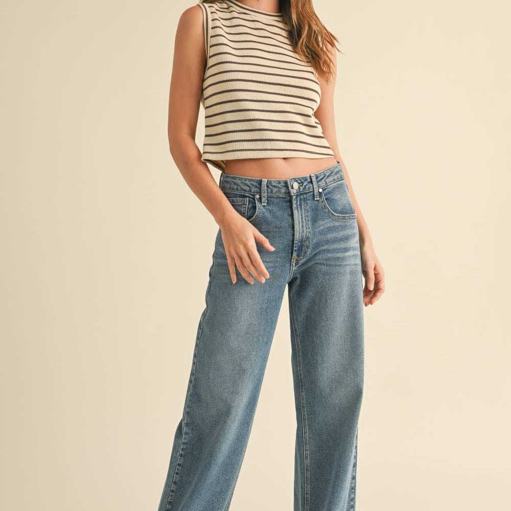
                      
                        New Striped Knitted Sleeveless Top
                      
                    