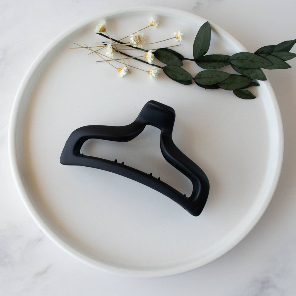 
                      
                        Moëtt Ice Matte Hair Clip
                      
                    