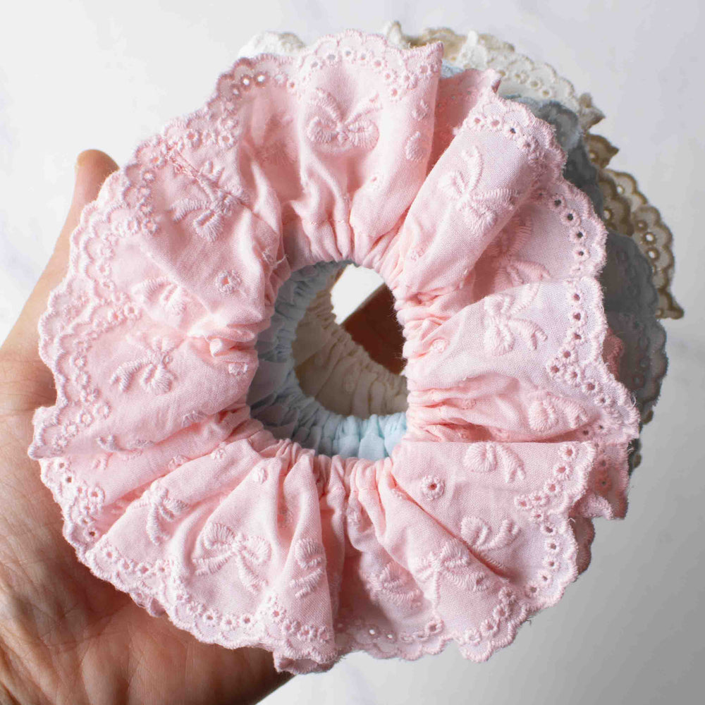 
                      
                        Ribbon Embroidery Lace Scrunchie
                      
                    