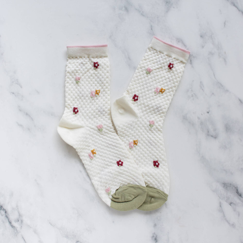 Embossed Flower Casal Socks