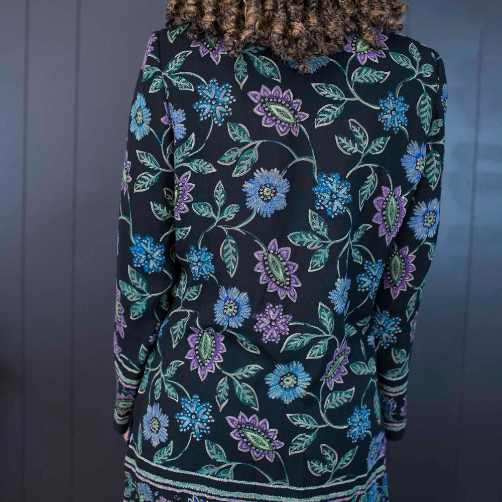 
                      
                        Vintage Liz Claiborne Black Floral Blouse with Mandarin Collar - Size XS
                      
                    