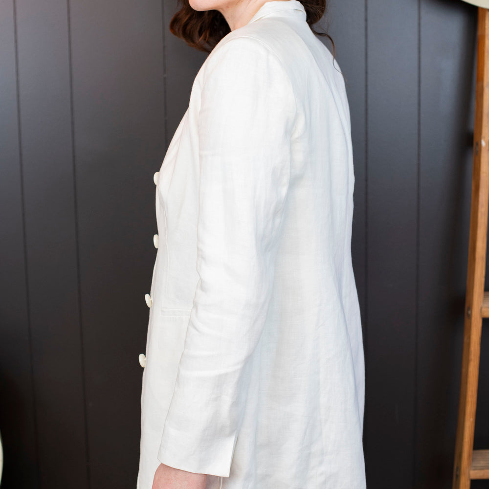 
                      
                        Vintage (With Tags Never Worn) Brooks Brothers White Linen Blazer - Size XS/S
                      
                    