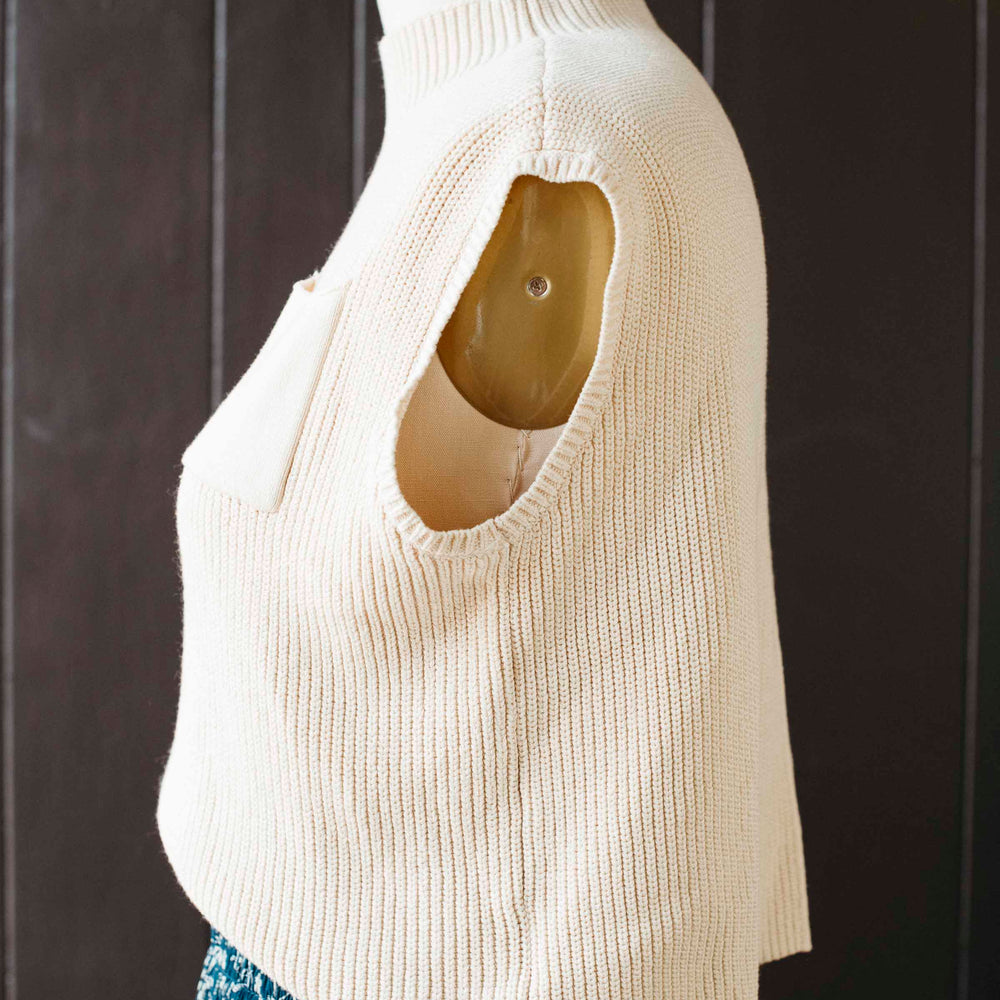 Pre-loved Cream Pocketed Sweater Vest - Size L