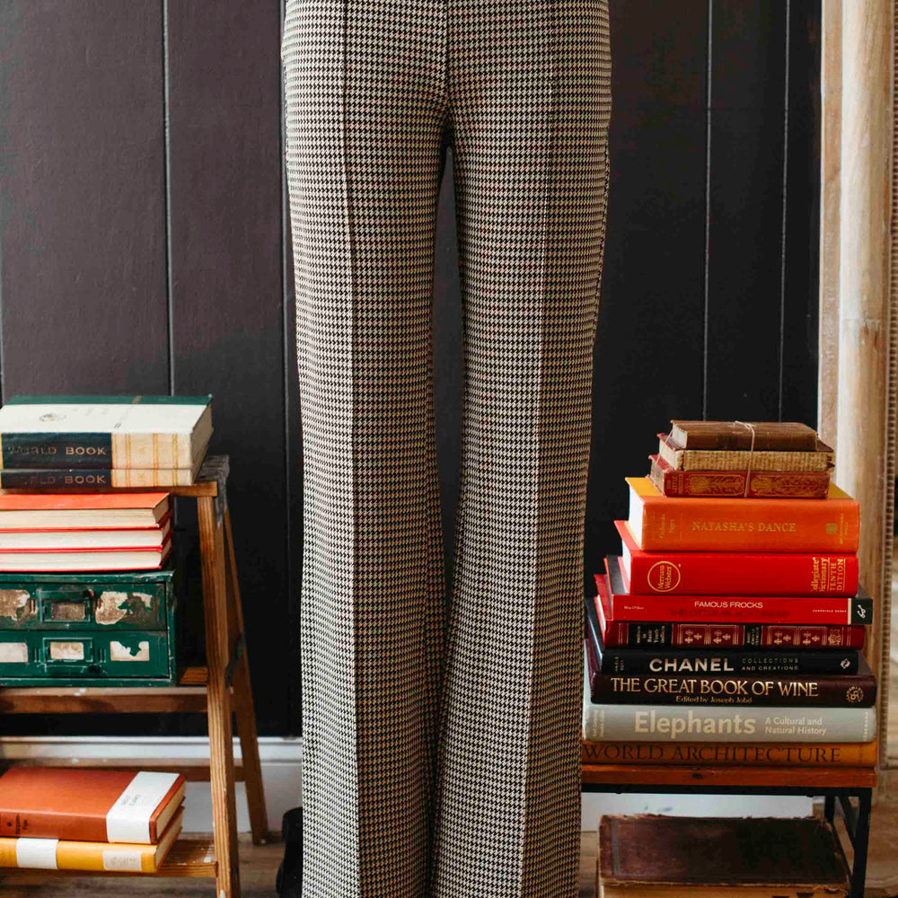 
                      
                        Pre-loved Houndstooth Trouser Pant - Size M
                      
                    