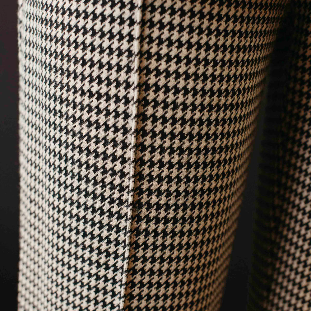 
                      
                        Pre-loved Houndstooth Trouser Pant - Size M
                      
                    