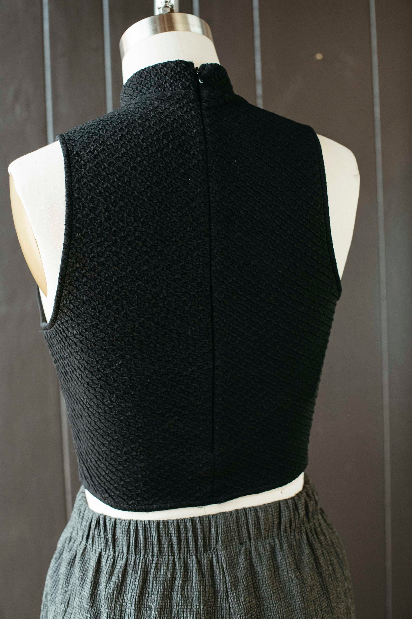 Pre-loved Mock Neck Crop Top - Size XS/S