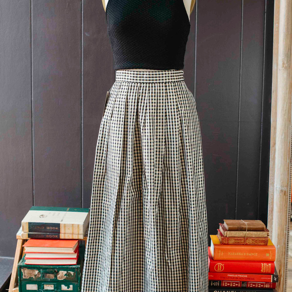
                      
                        Pre-loved Metallic Black & White Checked Midi Skirt - Size XS/S
                      
                    