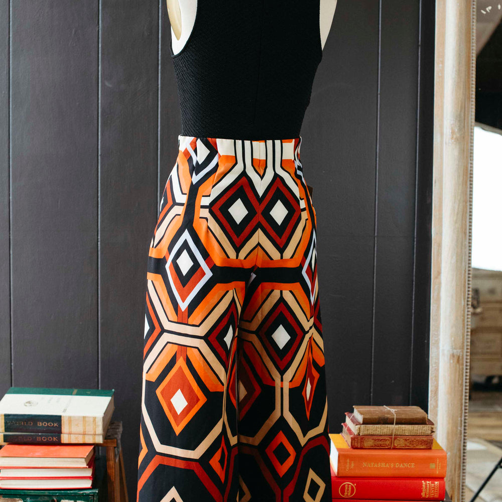 
                      
                        Pre-loved Geo Palazzo Pant - Size XS
                      
                    
