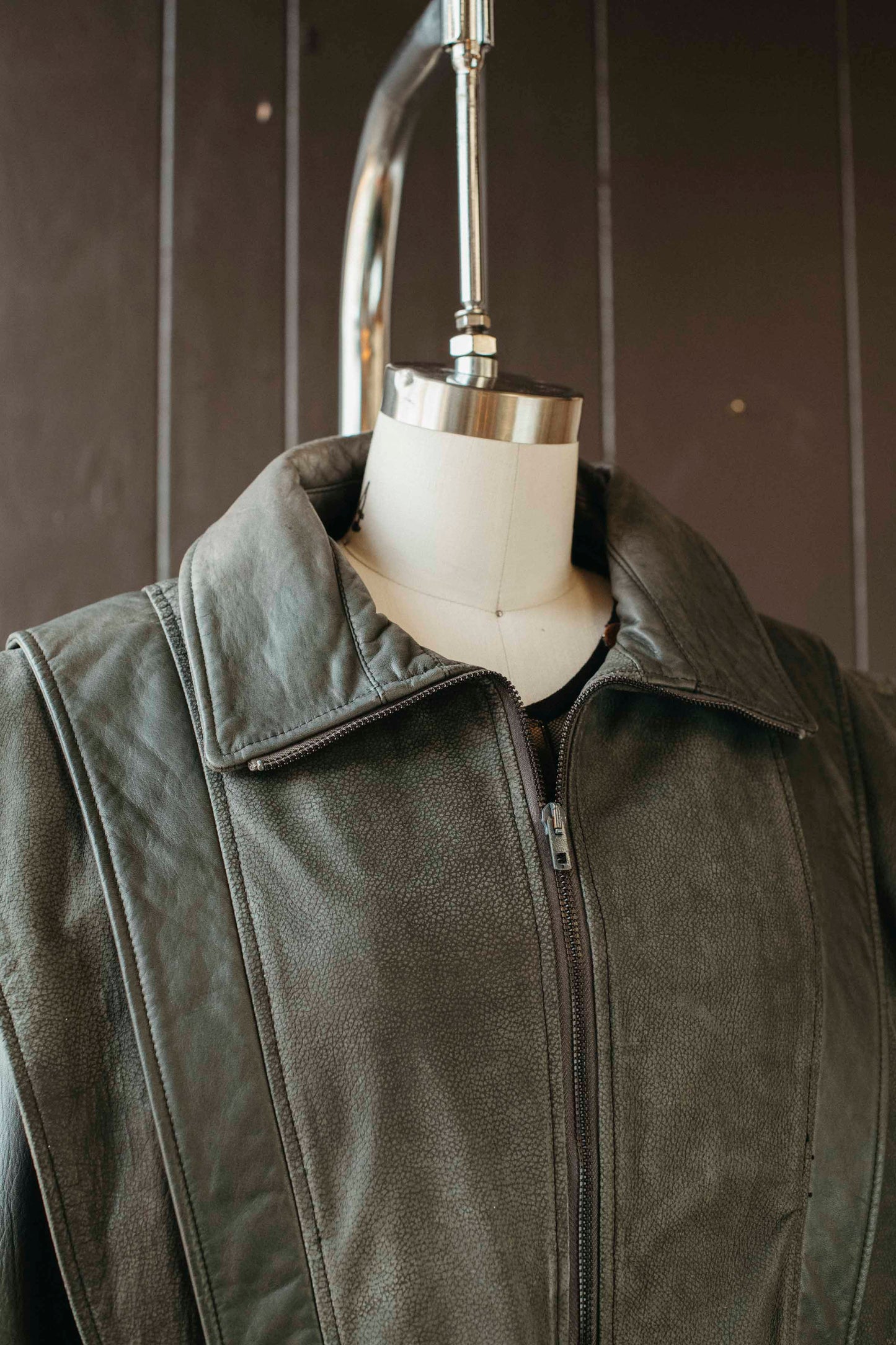 Vintage 80s Wilson’s Washed Gray Leather Jacket - Size M