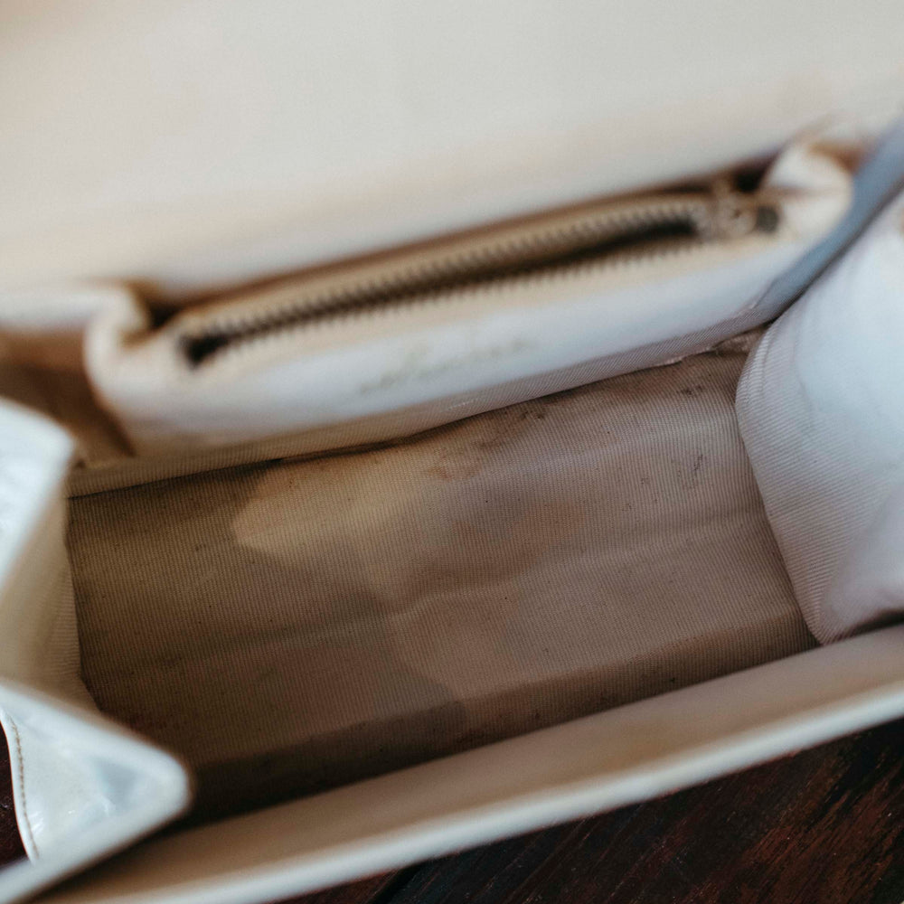 
                      
                        Vintage Cream & Gold Purse
                      
                    