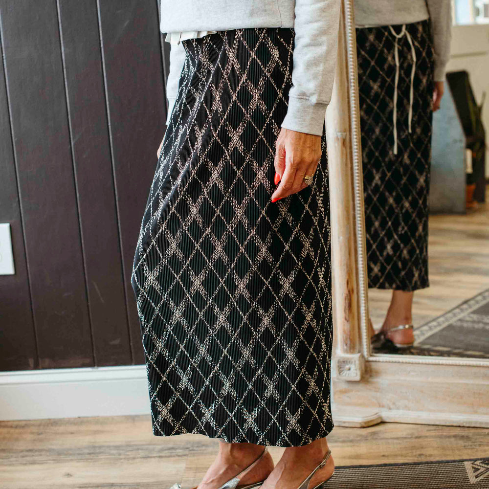 Pre-loved Crinkled Check Midi Skirt - Size S