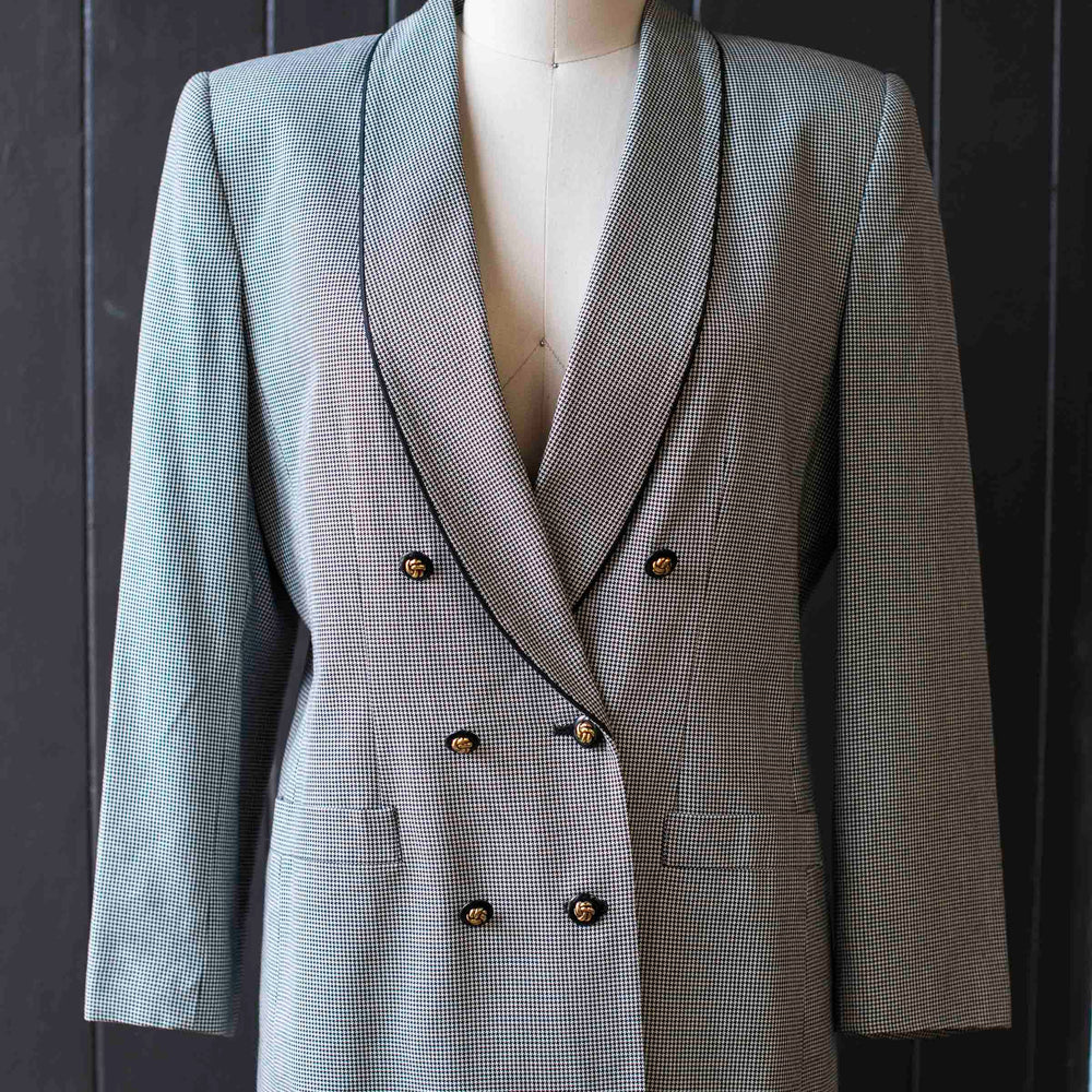 
                      
                        Vintage Double Breasted Houndstooth Blazer - Size L
                      
                    