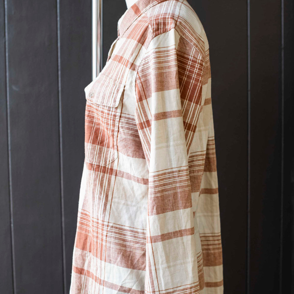 Pre-loved Clay & Cream Eddie Bauer Plaid Button-down Top - Size L