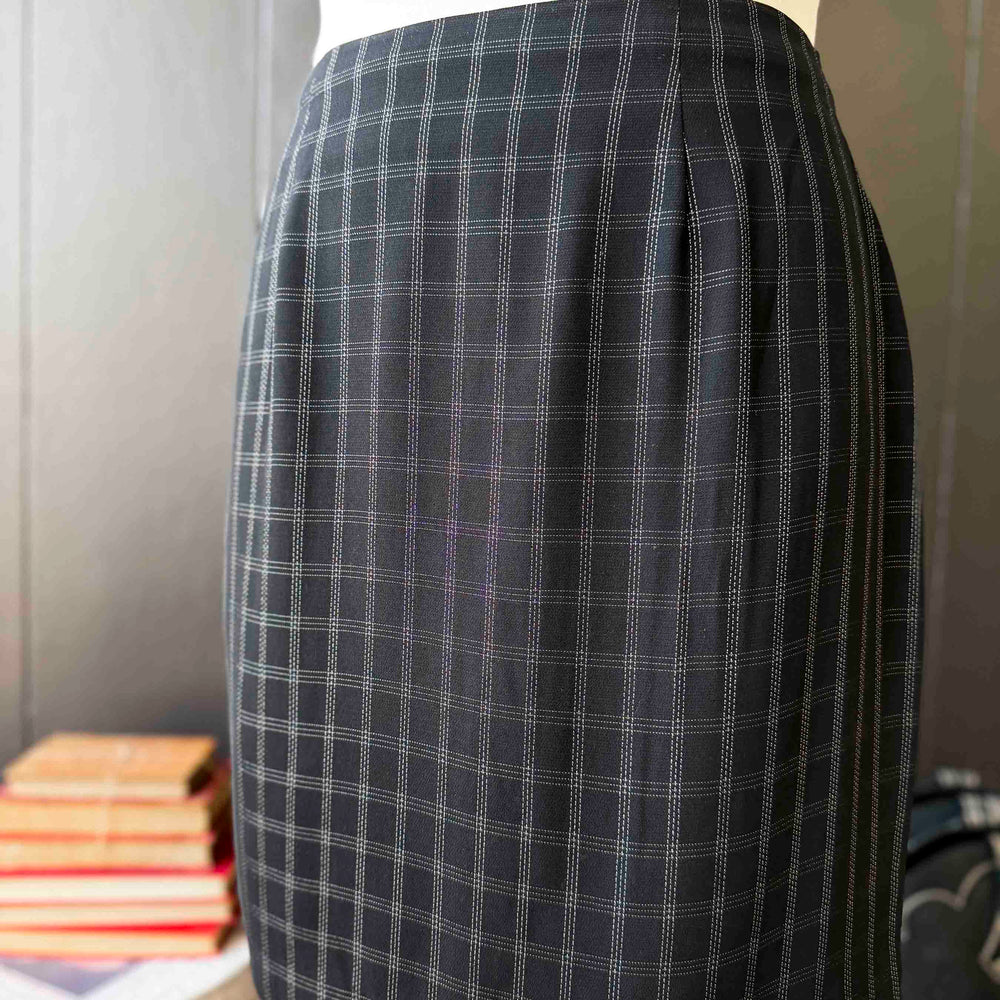 Pre-loved Black Check Mini Skirt - Size L