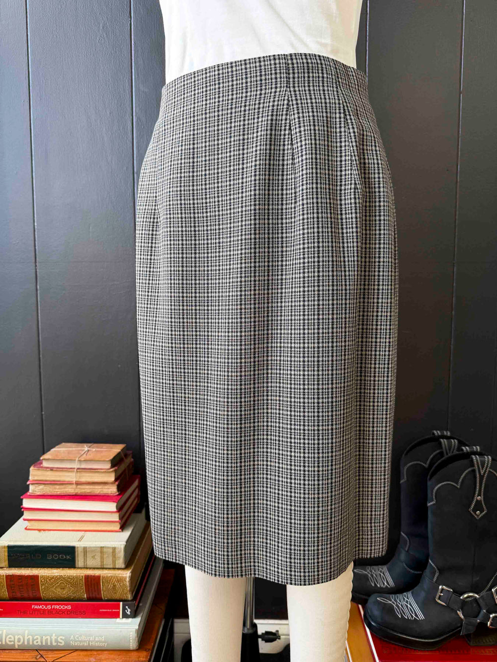 Pre-loved Black & Cream Chause Check Skirt - Size M