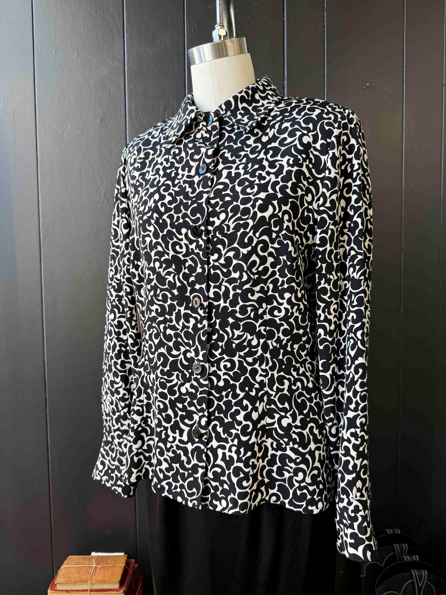 Luxury Pre-Loved 100% Silk Nina Mclemore Top - Size M