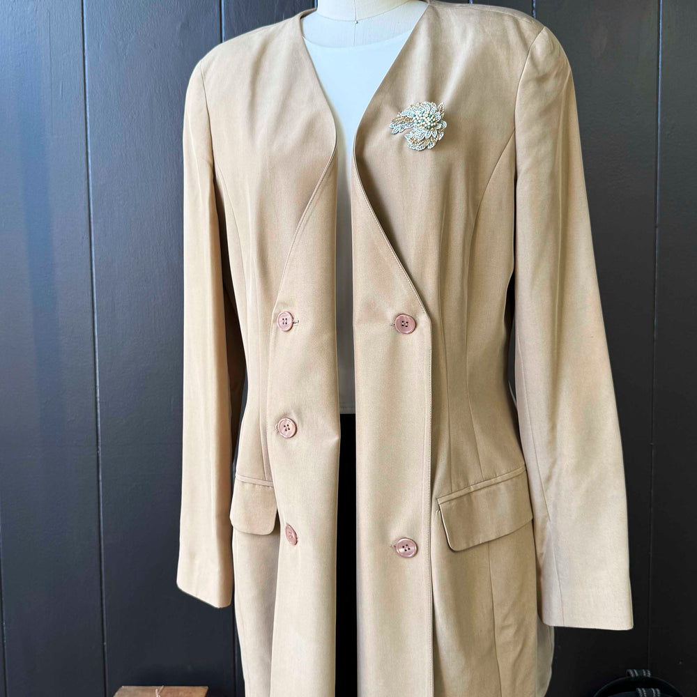 Vintage En Avance Silk Tan Silk Blazer with Pin - Size L