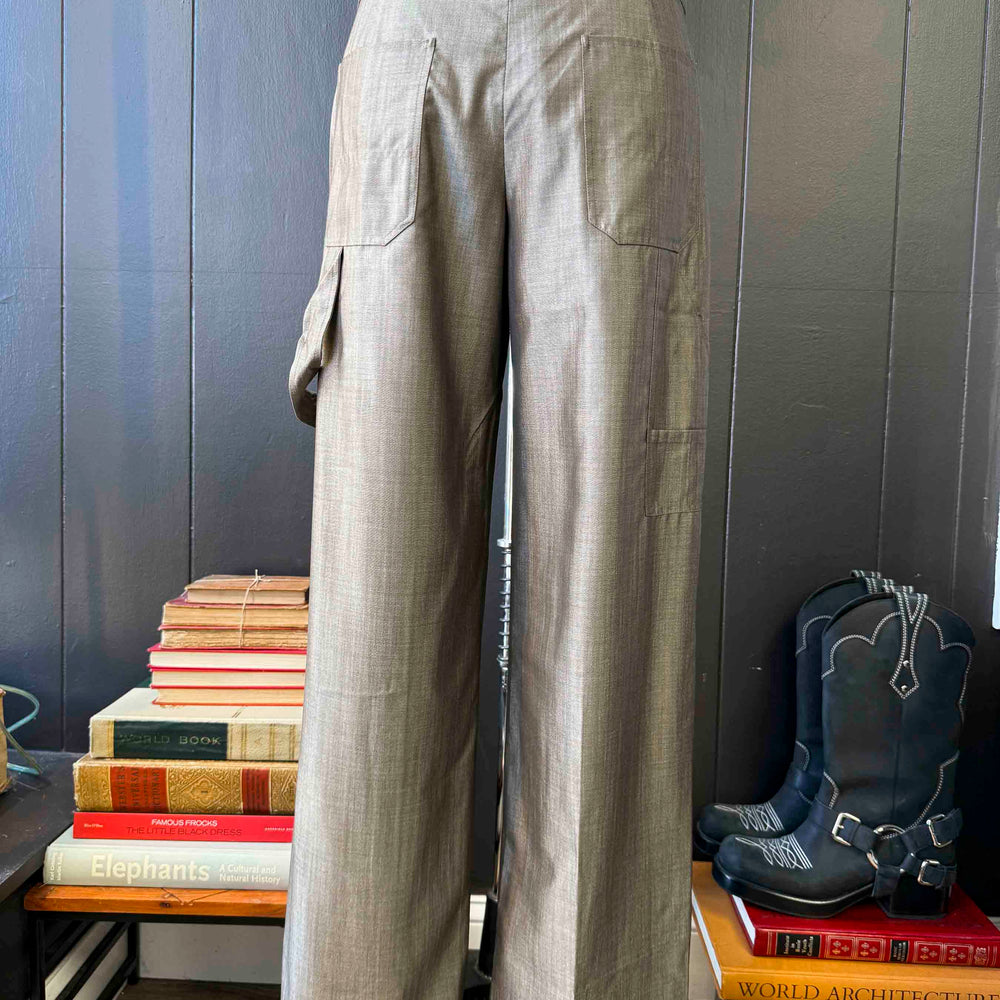 
                      
                        New Max Mara Silk & Linen Carpenter Trouser - Size S
                      
                    