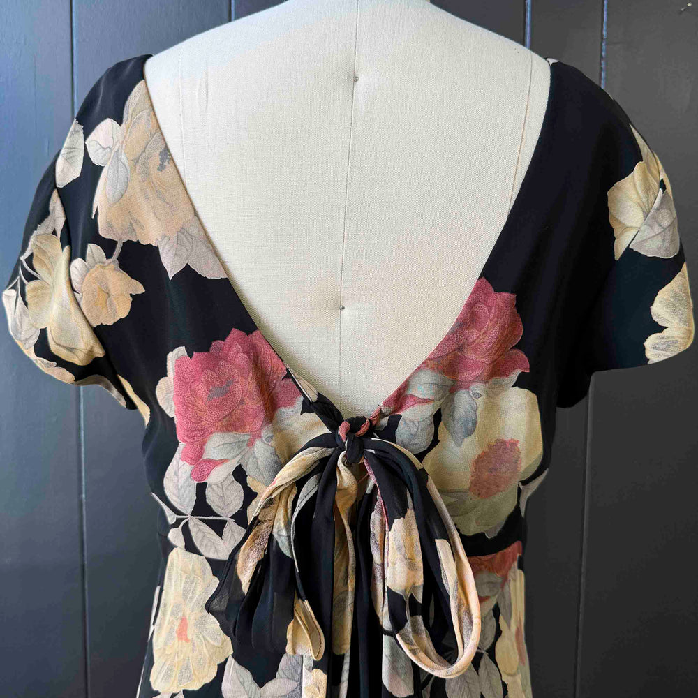 
                      
                        Pre-loved Black Gold & Pink Tie-back Floral Maxi Dress - Size M
                      
                    