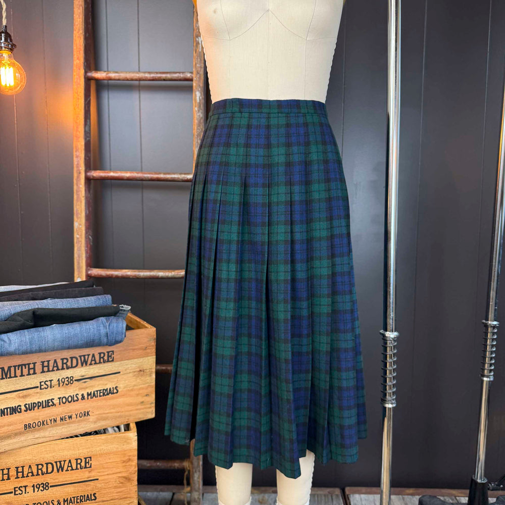 
                      
                        Vintage Pendleton Plaid Wool Midi Skirt (With Tags Never Worn) - Size XL
                      
                    