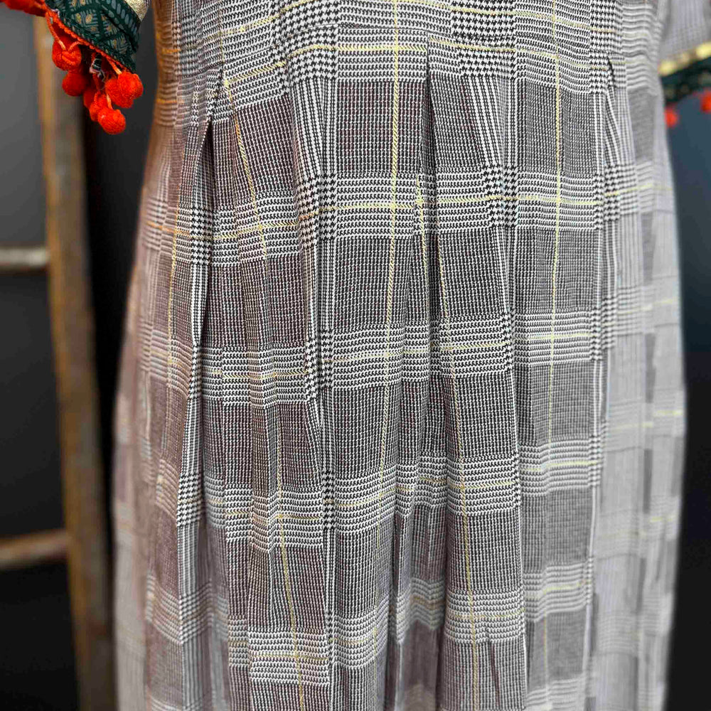 
                      
                        Pre-loved Button Floral Maxi Dress - Size XL
                      
                    