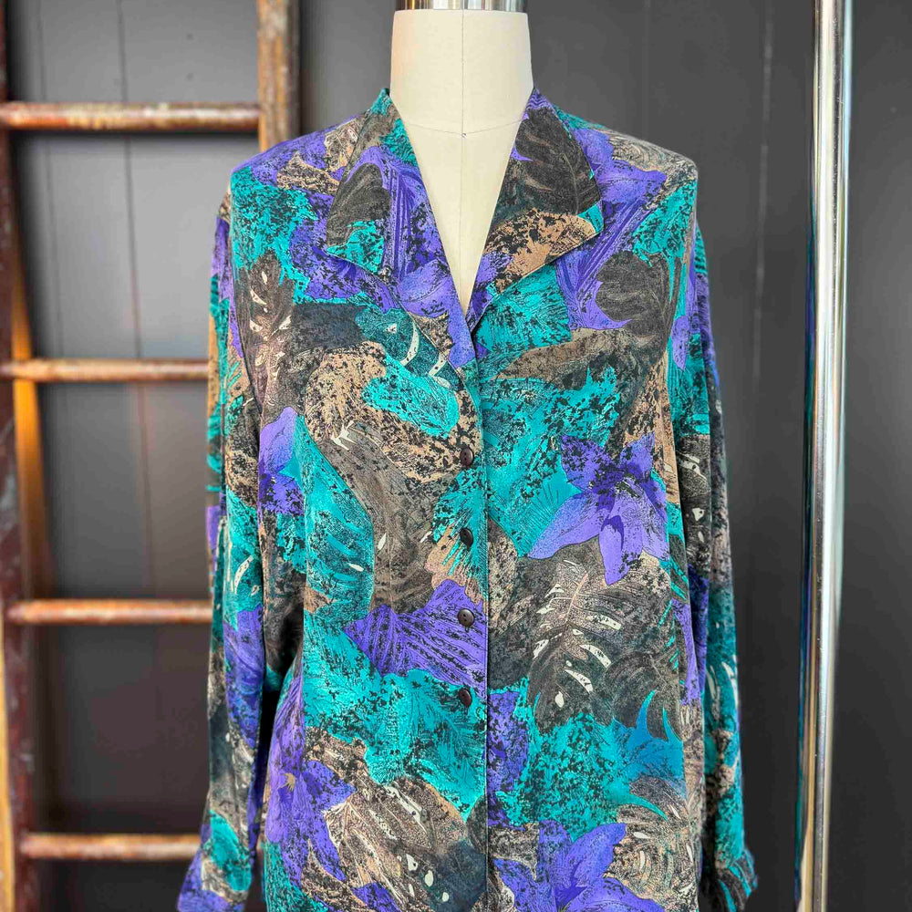 
                      
                        Vintage Tropical Monstera Leaf Silk Blouse - Size L
                      
                    