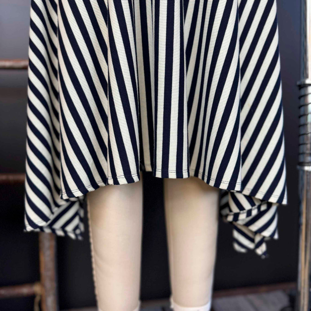 
                      
                        Pre-loved Black and White Striped Rib Knit Dress - Size M
                      
                    