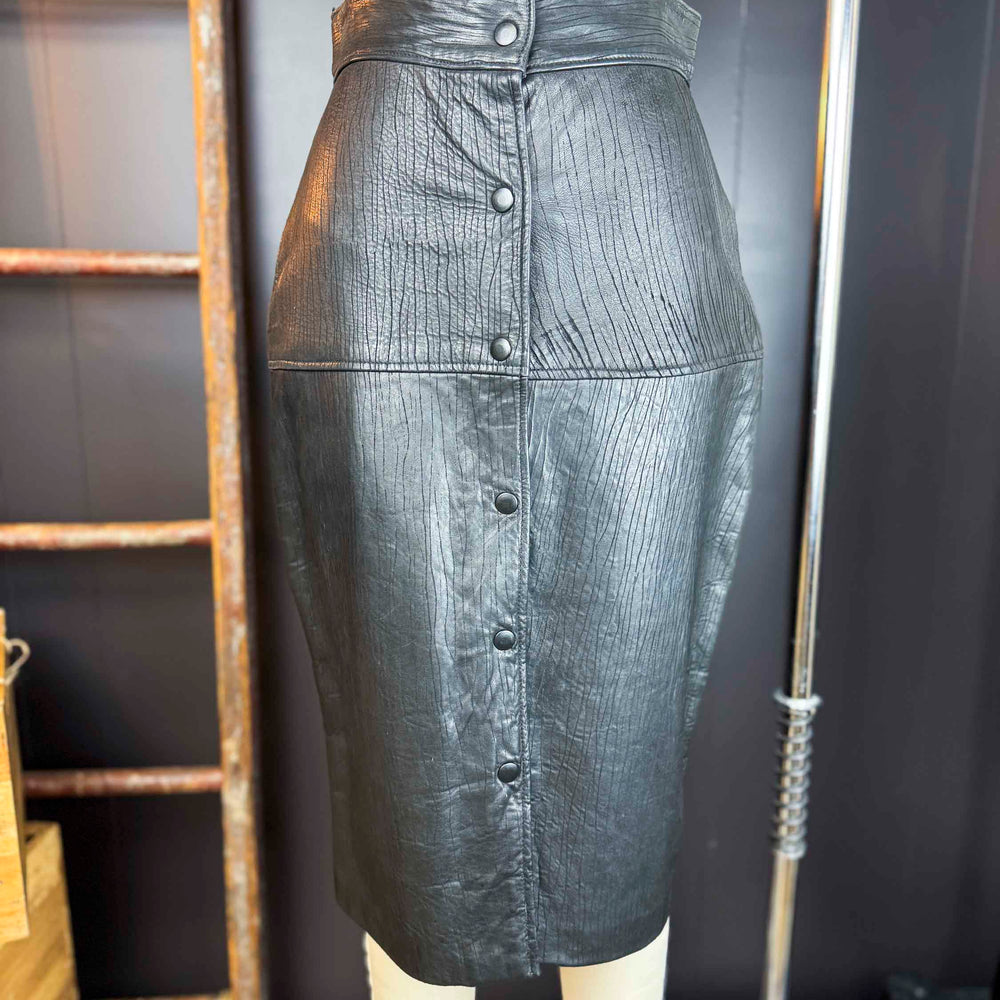 
                      
                        Vintage Leather Snap Front Skirt - Size S
                      
                    
