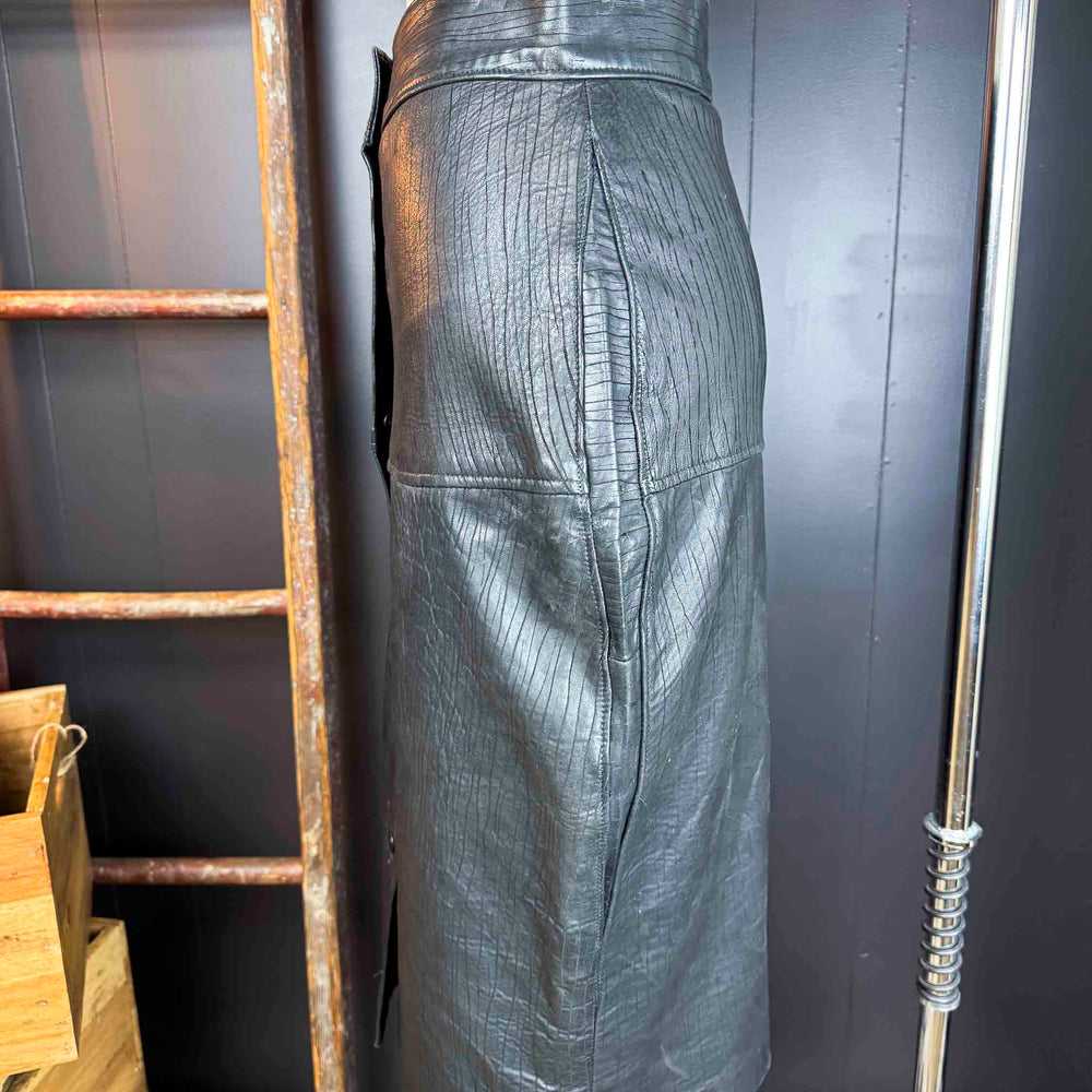 
                      
                        Vintage Leather Snap Front Skirt - Size S
                      
                    
