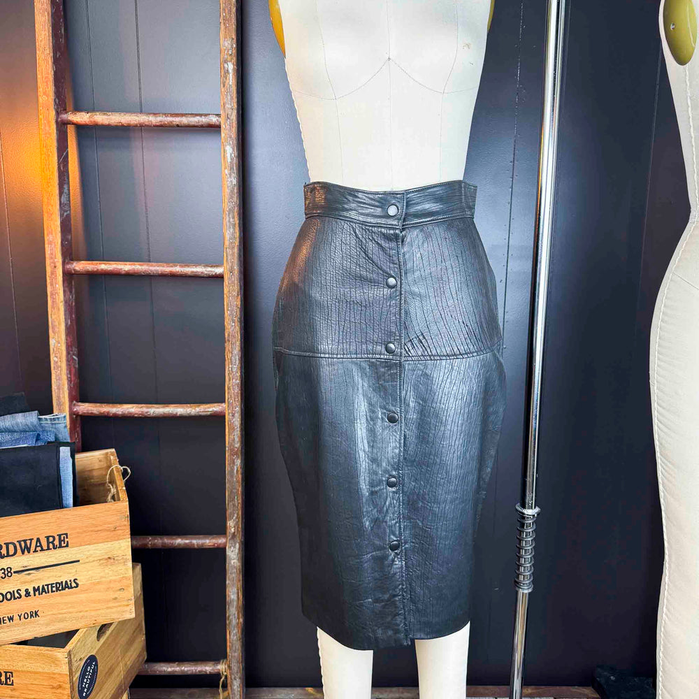 
                      
                        Vintage Leather Snap Front Skirt - Size S
                      
                    