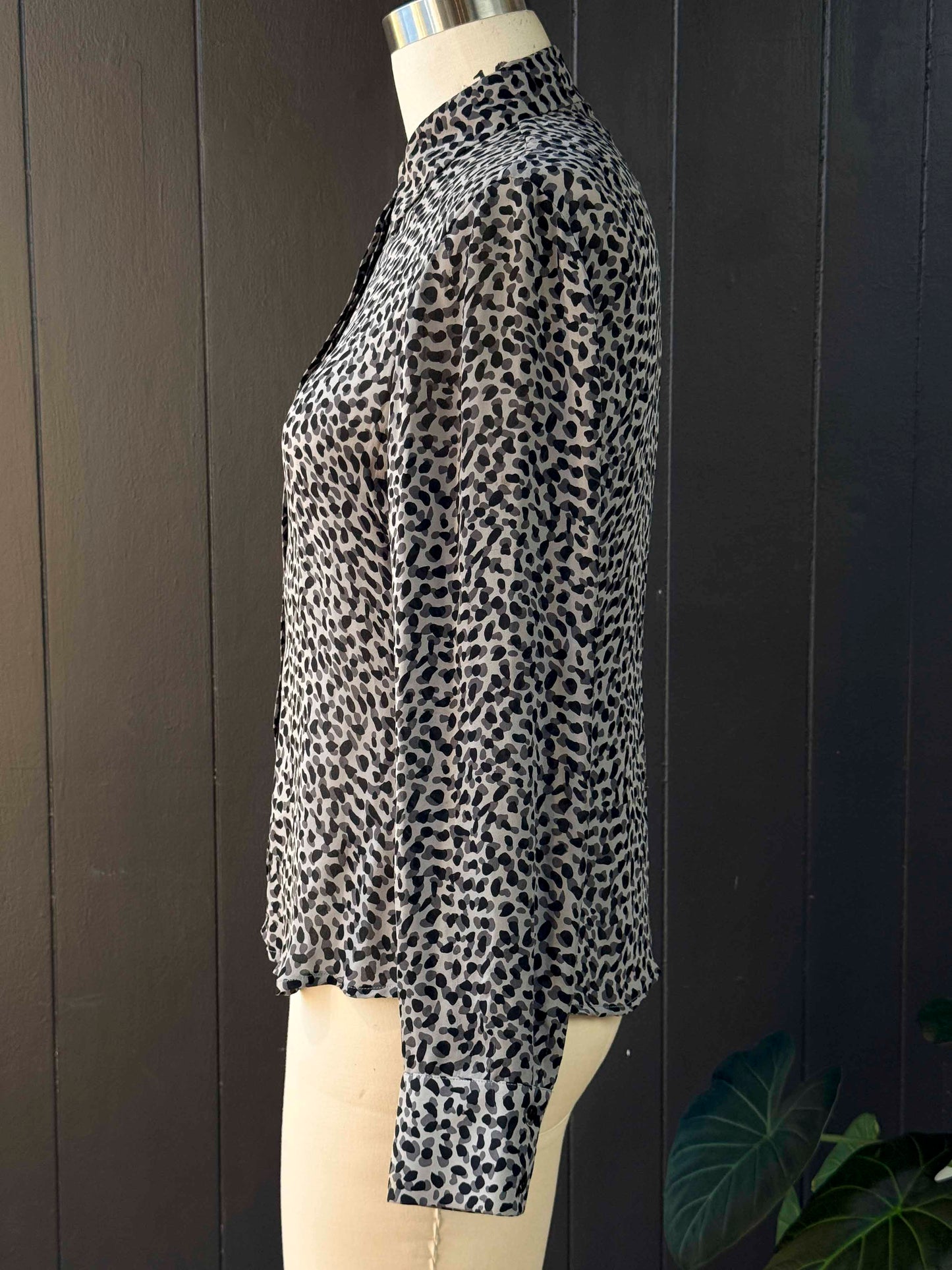 Pre-Loved Brooks Brothers Grey and Black Print Button Long Sleeve Blouse - Size L