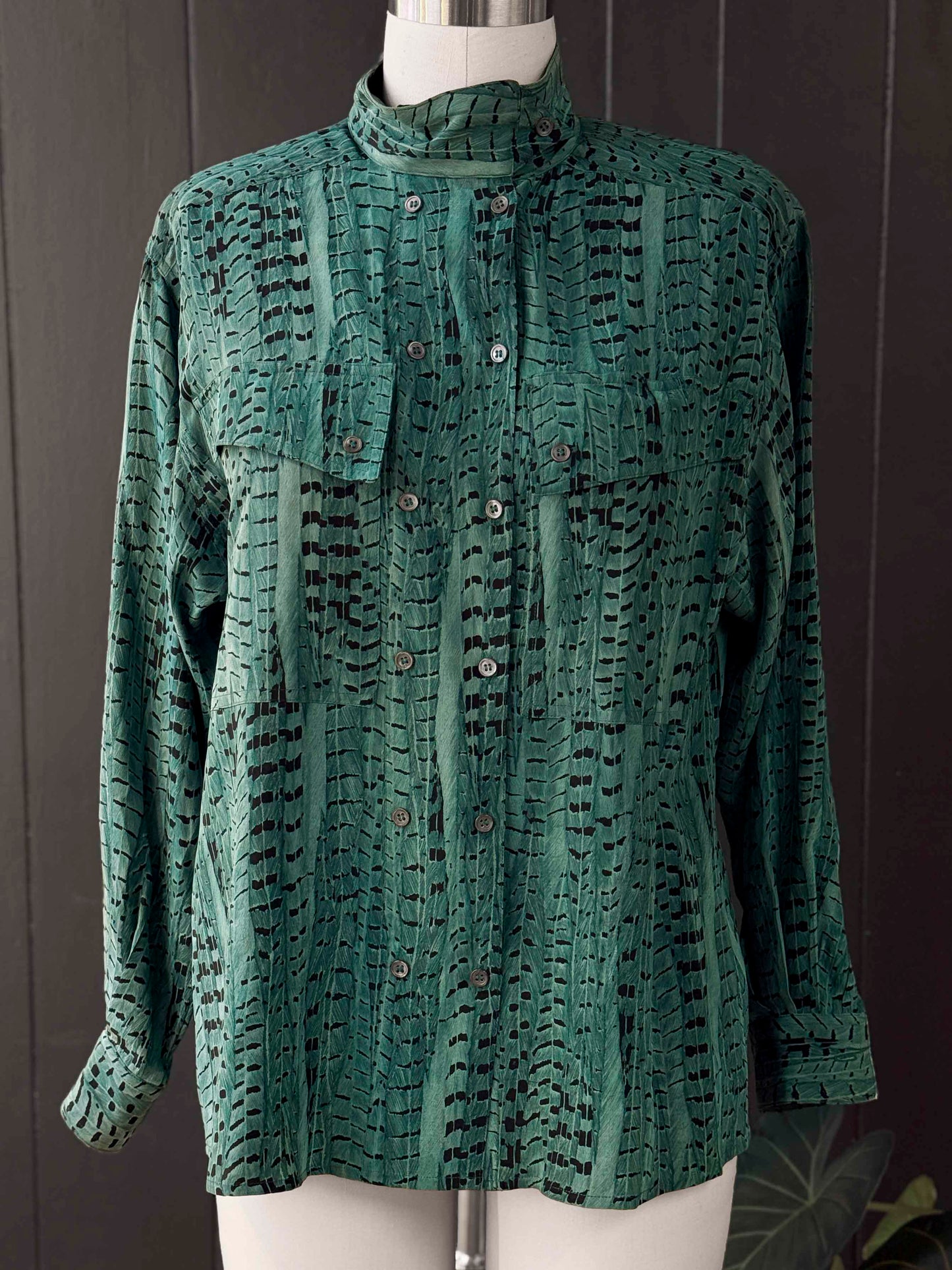 Vintage Regina Porter Green and Black Print Button Long Sleeve Blouse - Size L