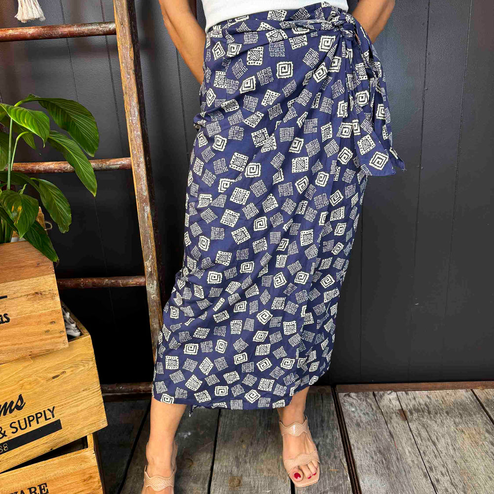 Vintage Navy and Cream Wrap Skirt - Size M