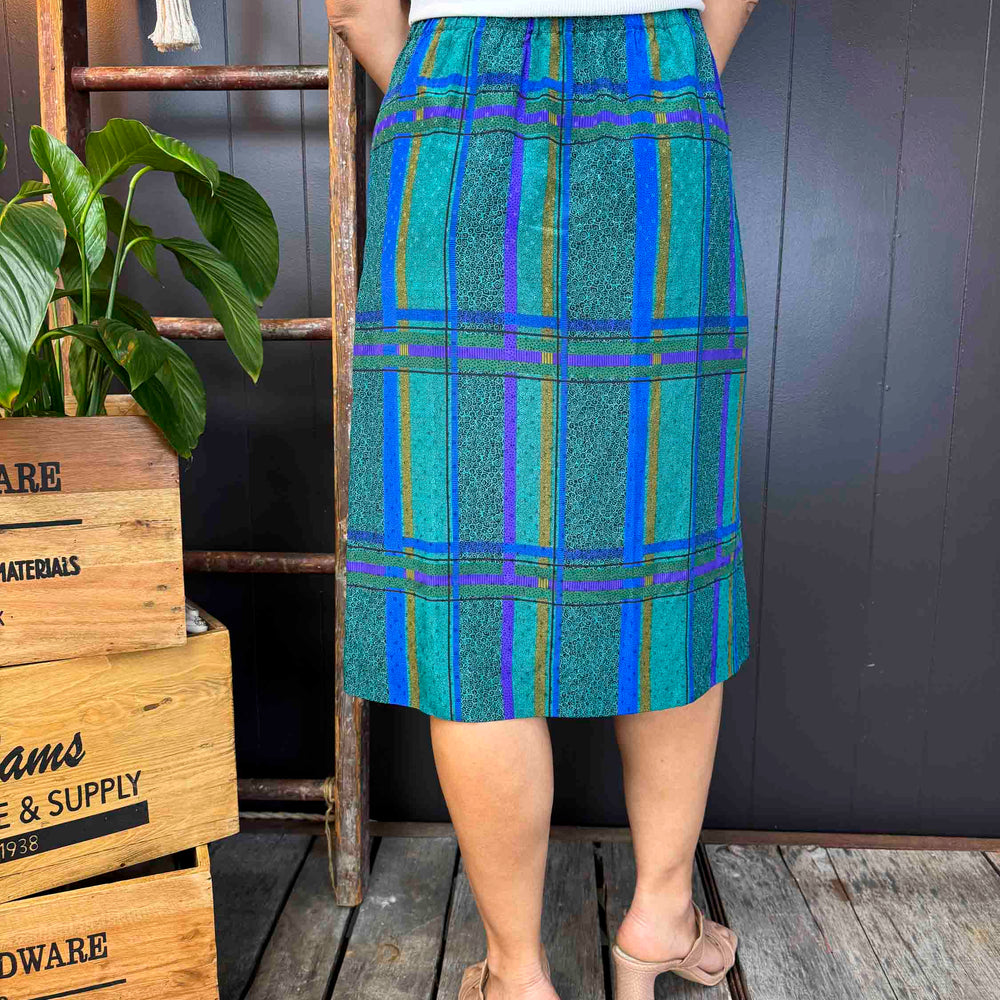 
                      
                        Vintage Handmade Plaid Skirt - Size S
                      
                    