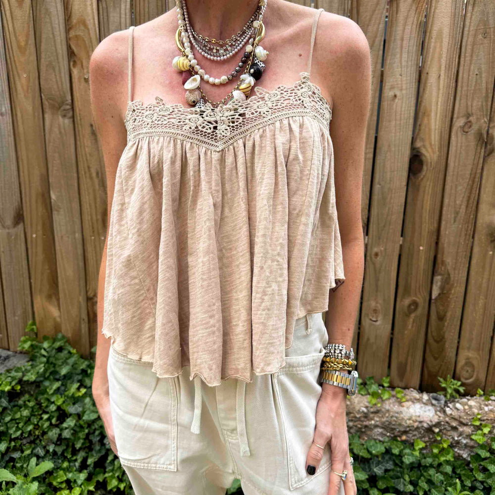 
                      
                        New Crochet Contrasted Tank Top
                      
                    