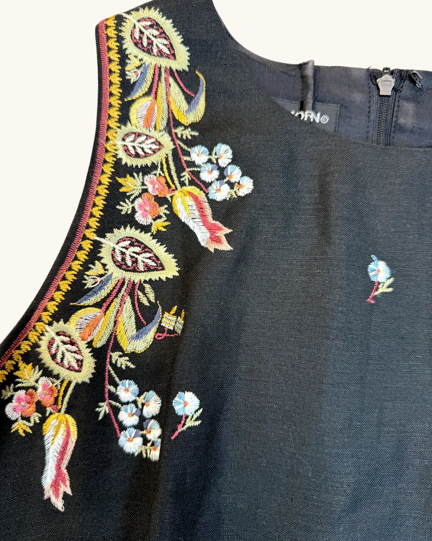 Vintage Diana Morgan Embroidered Linen Top - Size M