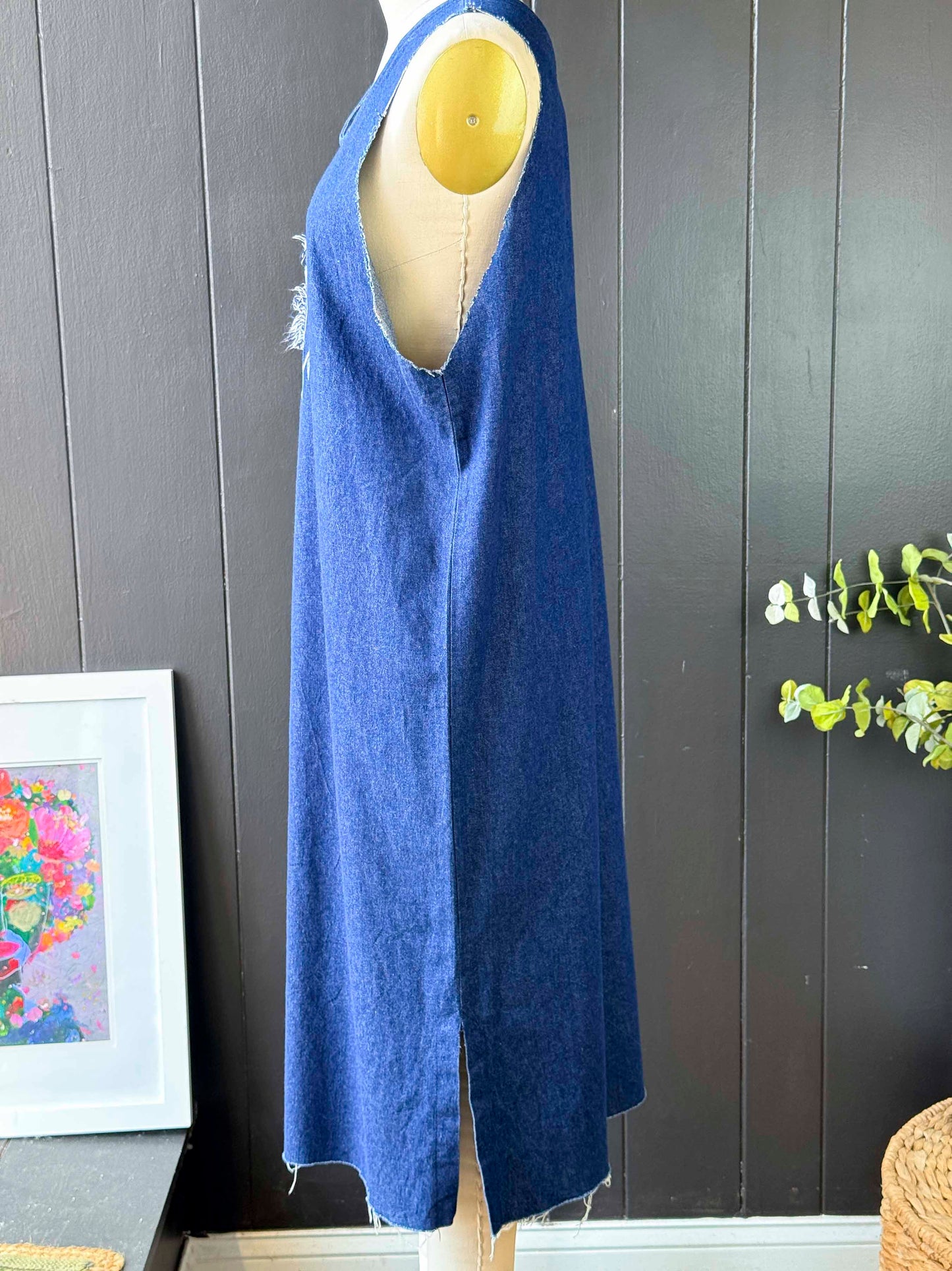 Mode Edit Vintage Denim Embroidered Midi Dress - Size M