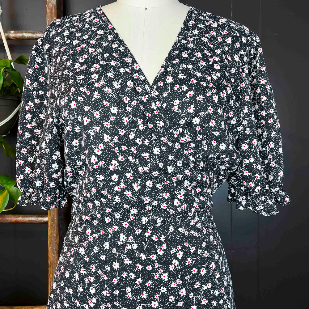 Pre-loved Mini White Floral Print Maxi Dress - Size XL