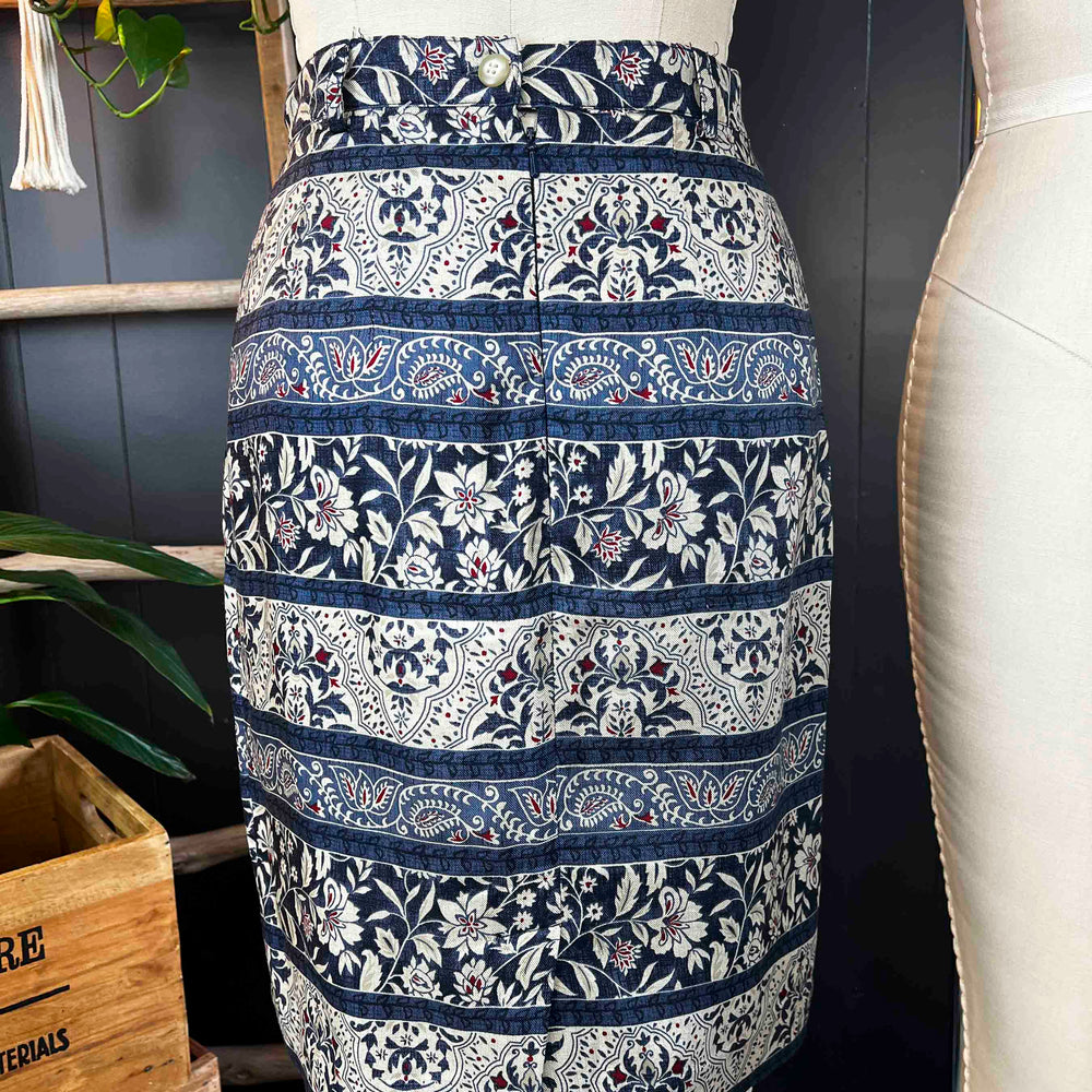 Pre-loved Navy Floral Skirt- Size S
