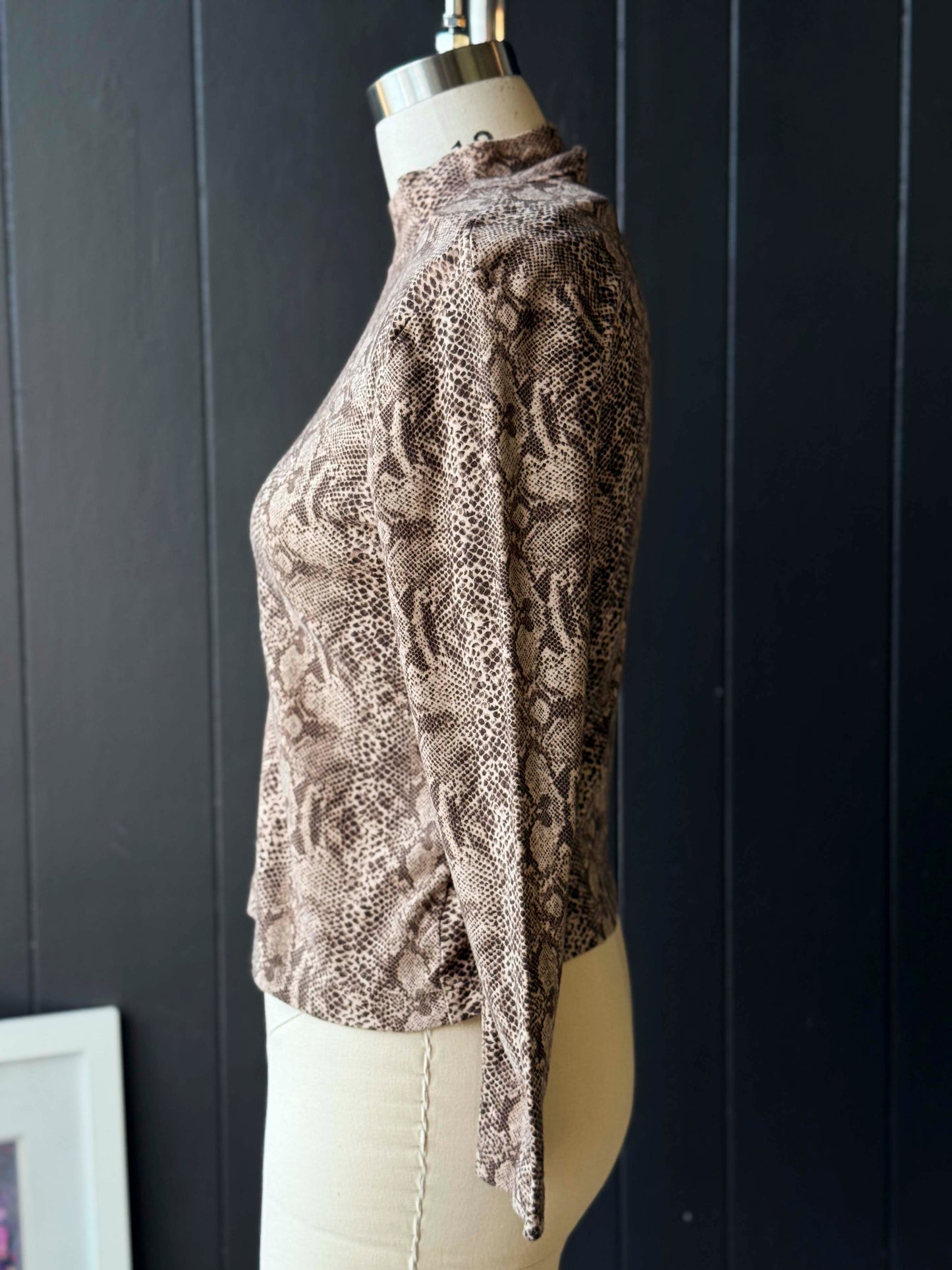 Pre-loved Jones New York Sport Snake Print Long Sleeve Top - Size M