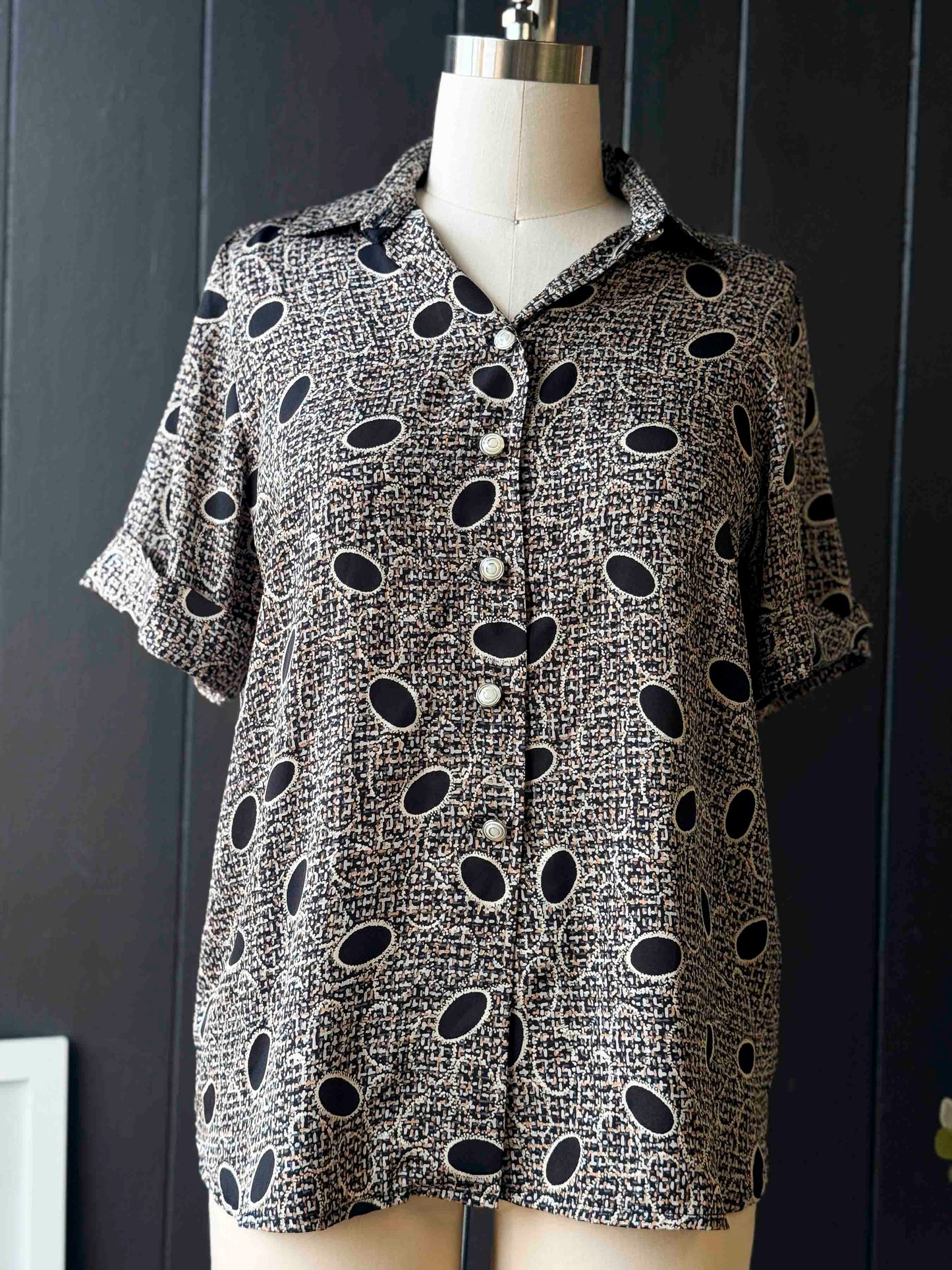Vintage Black And Beige Geometric Short Sleeve Button Up - Size M