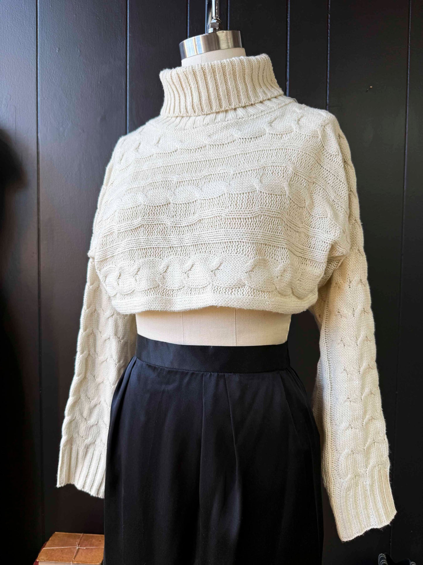 Pre-loved Crop Cable Turtleneck Cream Sweater - Size S