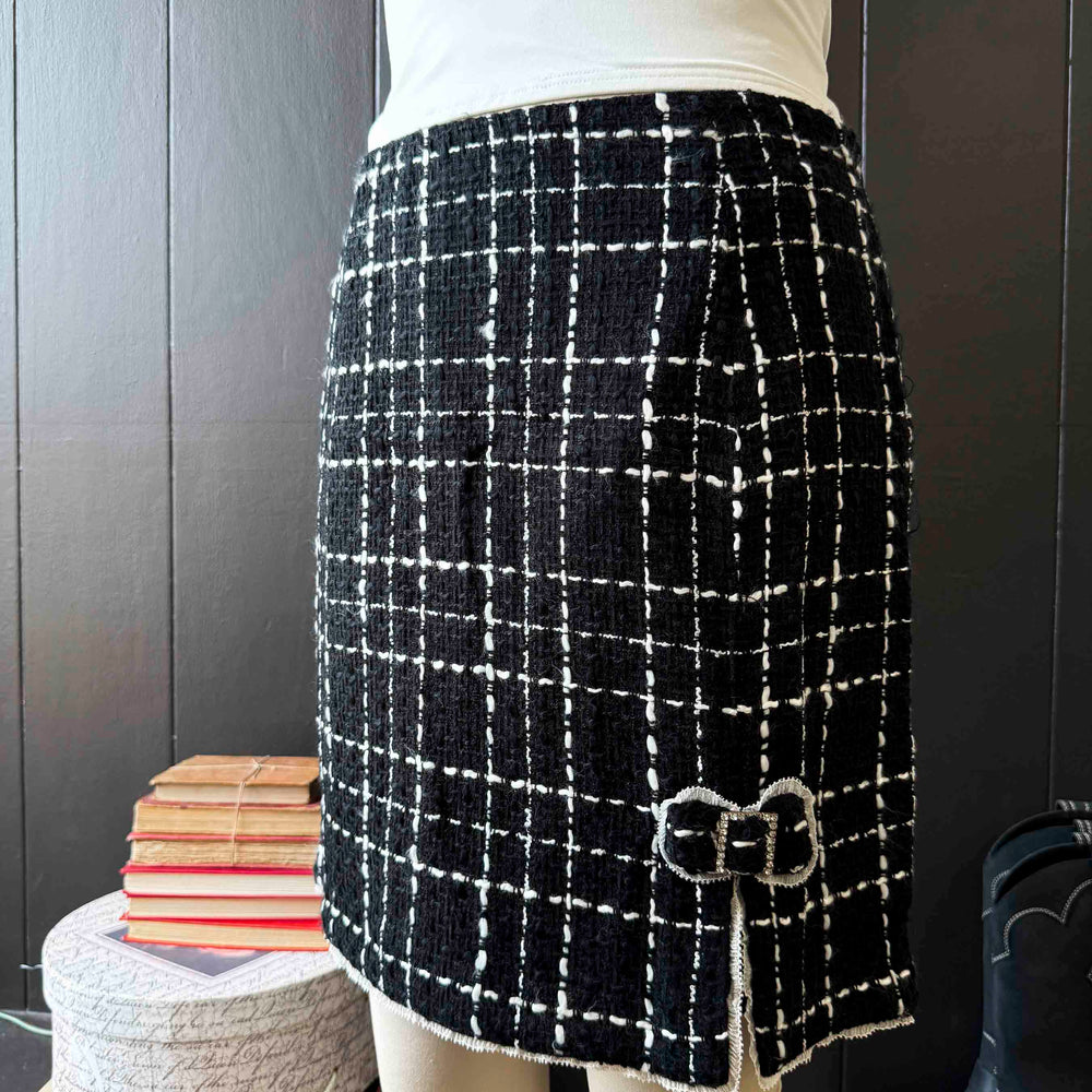 Pre-loved Black & White Tweed Rhinestone Bow Skirt - Size XL
