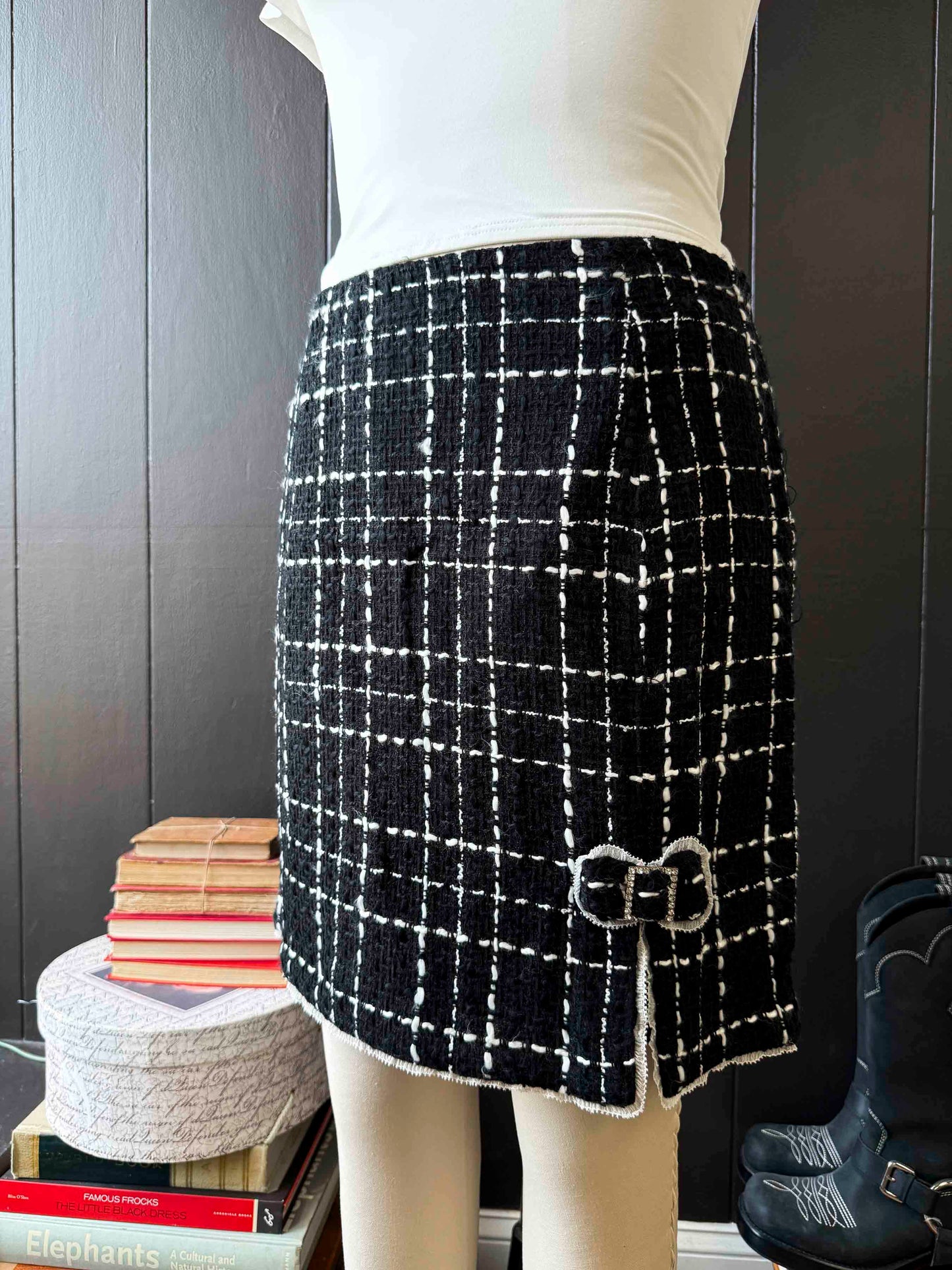 Pre-loved Black & White Tweed Rhinestone Bow Skirt - Size XL